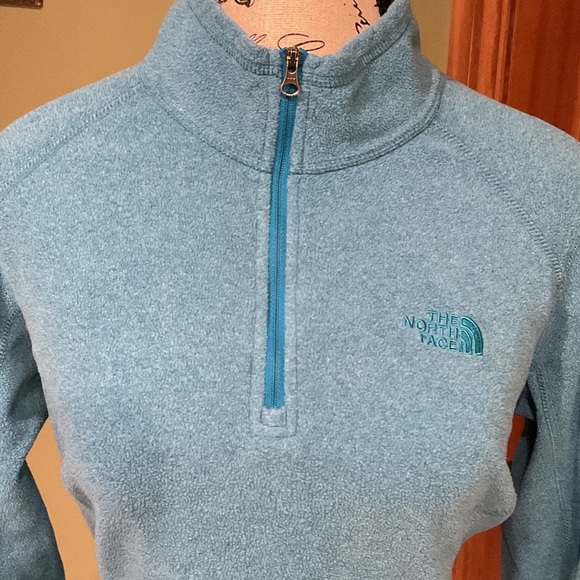 The North Face Women's Teal Quarter-Zip Sweatshirt, Size M - Picture 3 of 5